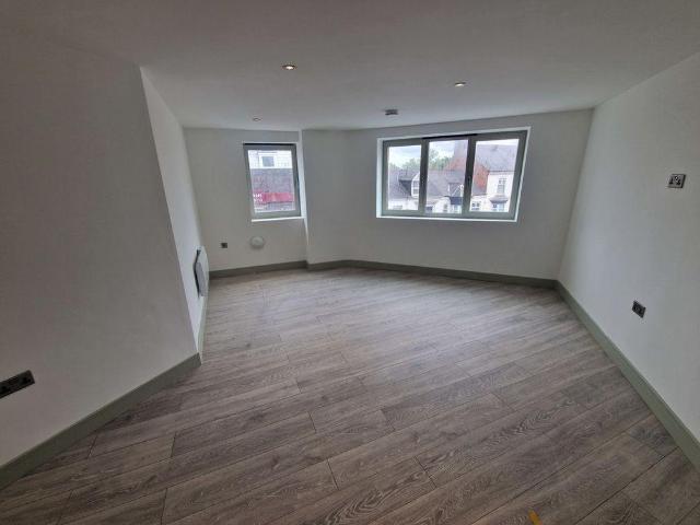 3 bedroom apartment to rent