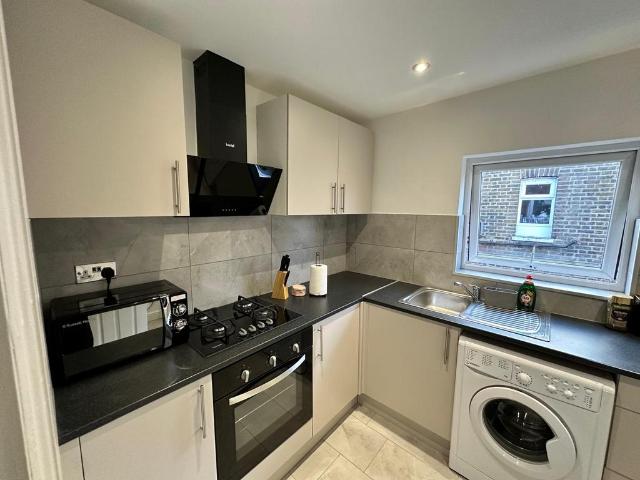 3 bedroom apartment to rent