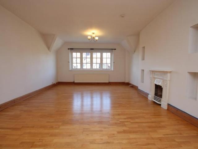 3 bedroom apartment to rent