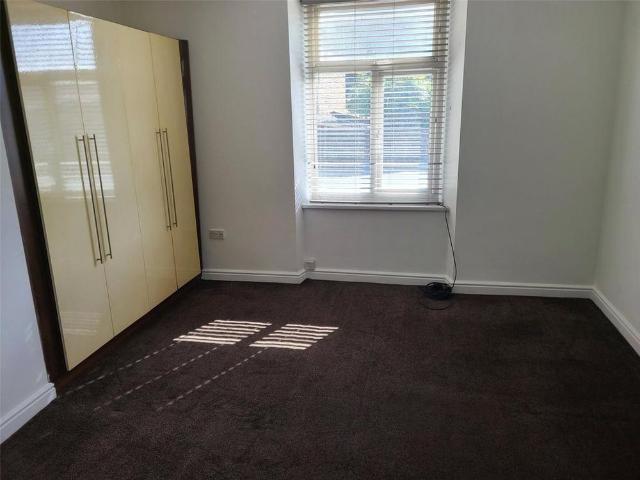 3 bedroom apartment to rent