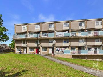 3 bedroom apartment to rent
