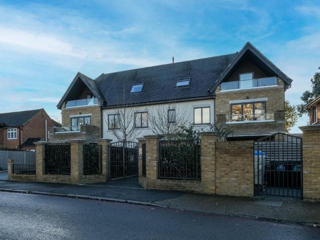 3 bedroom apartment to rent