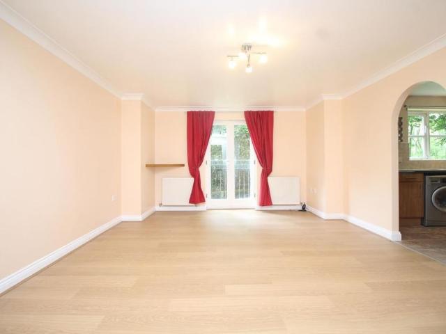 3 bedroom apartment to rent
