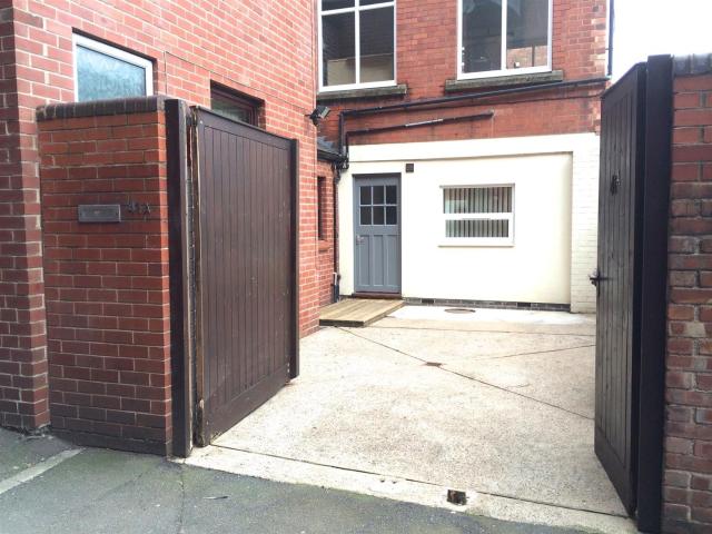 3 bedroom apartment to rent