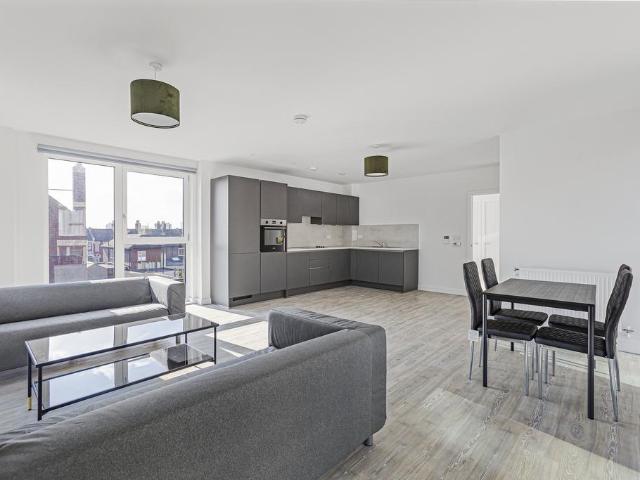 3 bedroom apartment to rent