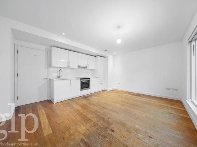 3 bedroom apartment to rent