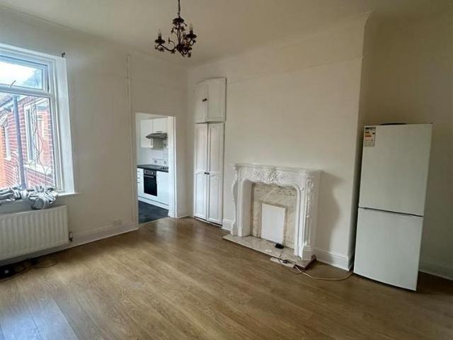 3 bedroom apartment to rent