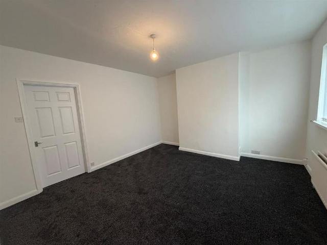 3 bedroom apartment to rent