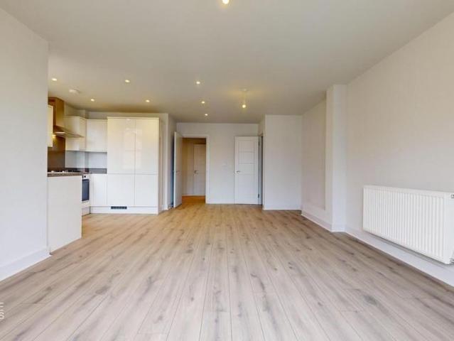 3 bedroom apartment to rent