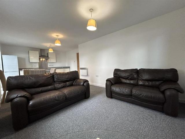 3 bedroom apartment to rent