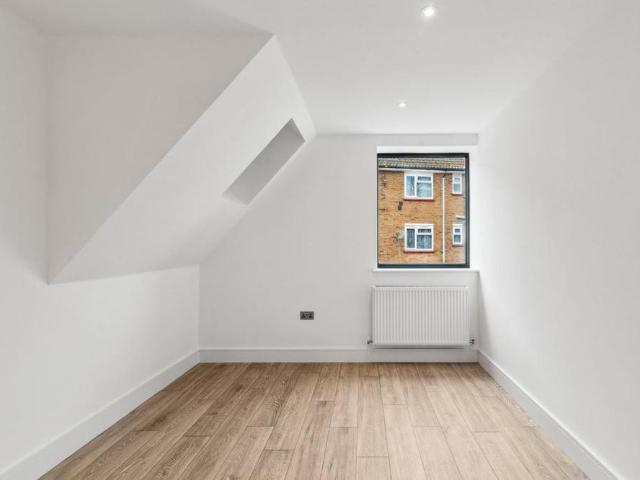 3 bedroom apartment to rent