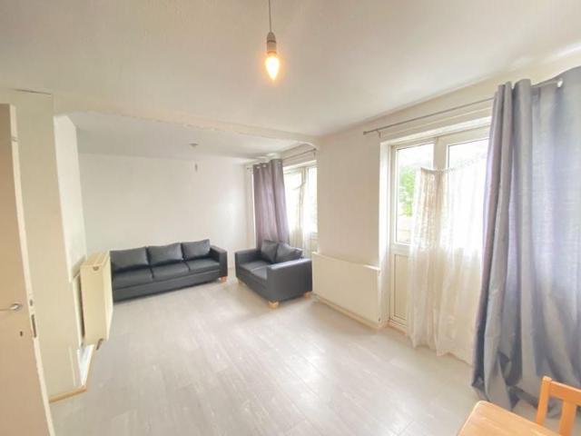 3 bedroom apartment to rent