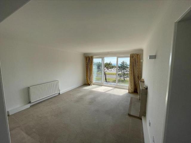 3 bedroom apartment to rent