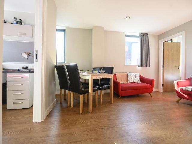 3 bedroom apartment to rent