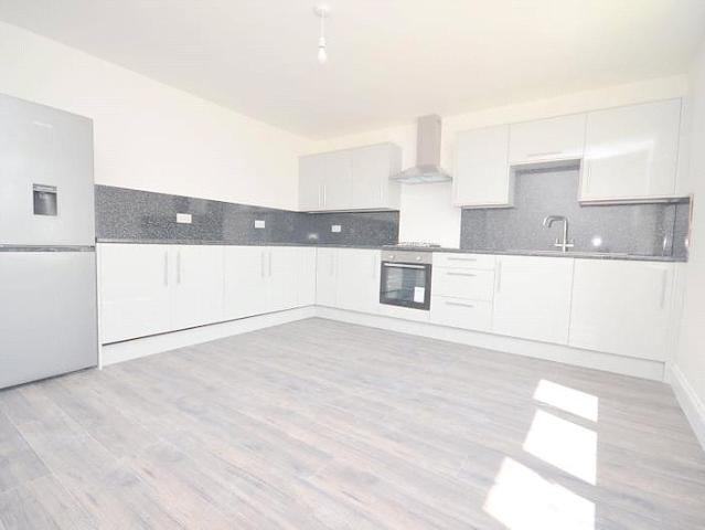 3 bedroom apartment to rent