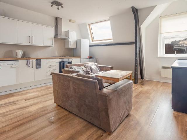 3 bedroom apartment to rent