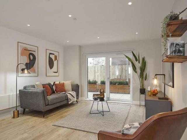 3 bedroom apartment to rent