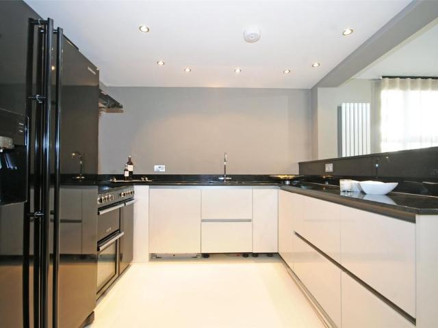 3 bedroom apartment to rent