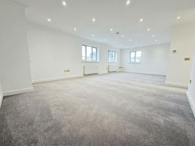 3 bedroom apartment to rent