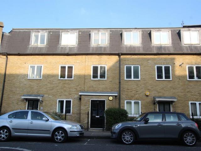 3 bedroom apartment to rent