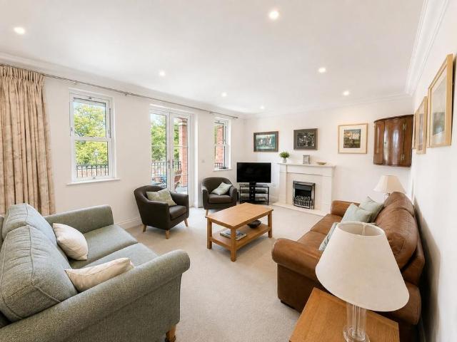 3 bedroom apartment to rent