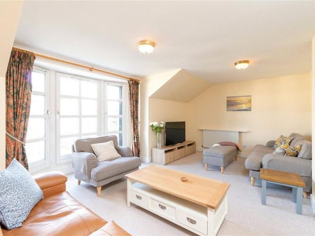 3 bedroom apartment to rent
