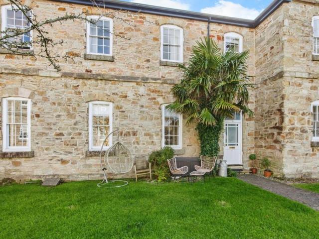 3 bedroom apartment to rent