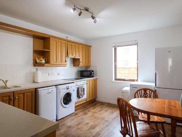 3 bedroom apartment to rent