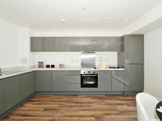 3 bedroom apartment to rent