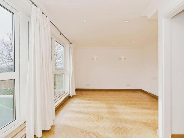 3 bedroom apartment to rent