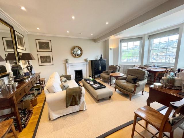 3 bedroom apartment to rent