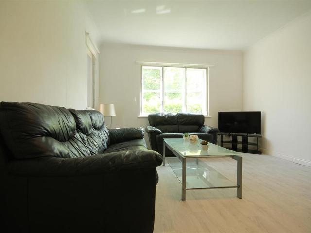 3 bedroom apartment to rent