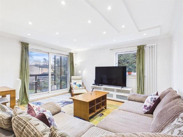 3 bedroom apartment to rent