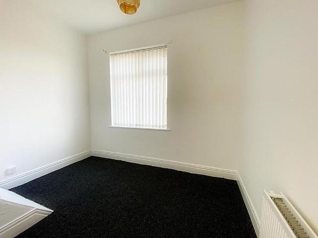 3 bedroom apartment to rent