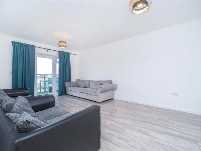 3 bedroom apartment to rent