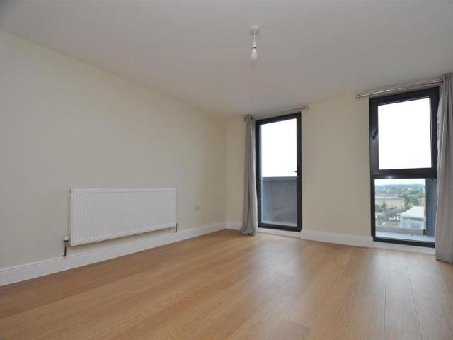 3 bedroom apartment to rent