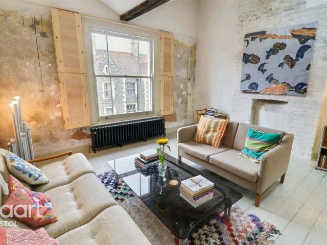 3 bedroom apartment to rent
