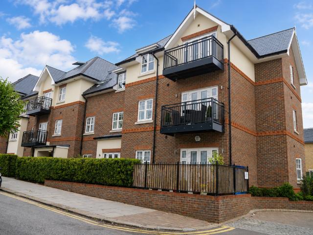 3 bedroom apartment to rent