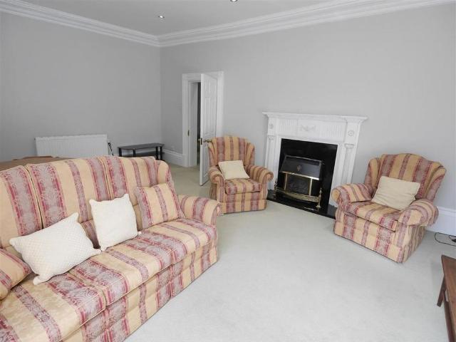 3 bedroom apartment to rent