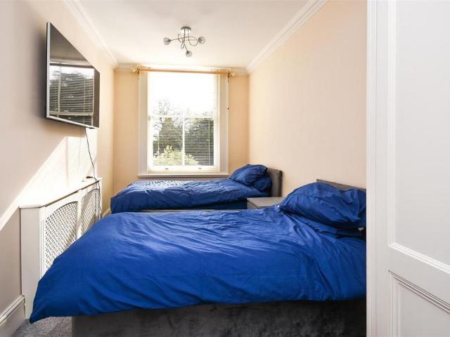3 bedroom apartment to rent