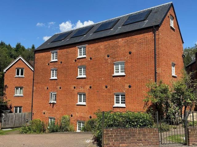 3 bedroom apartment to rent