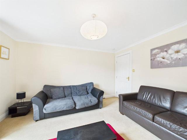 3 bedroom apartment to rent