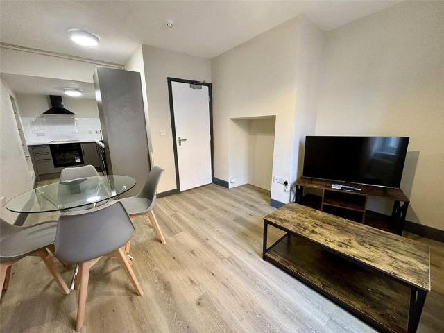 3 bedroom apartment to rent