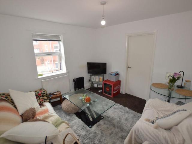 3 bedroom apartment to rent