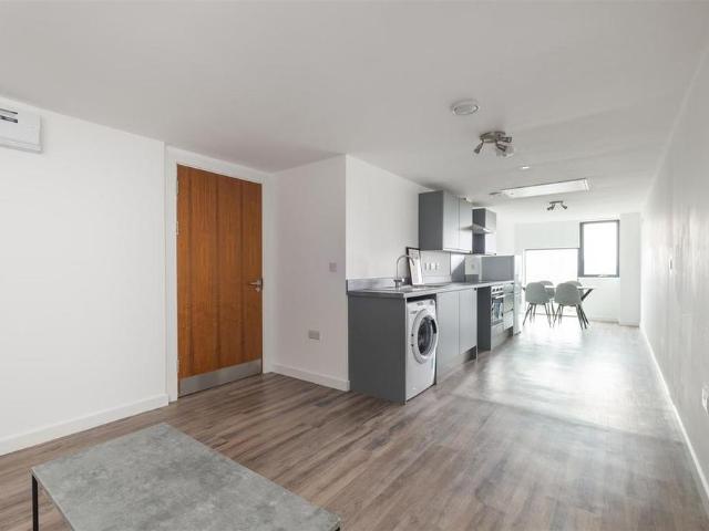 3 bedroom apartment to rent