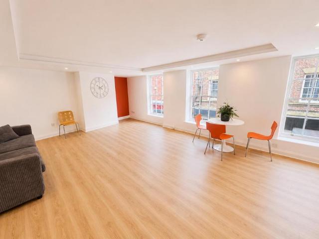 3 bedroom apartment to rent