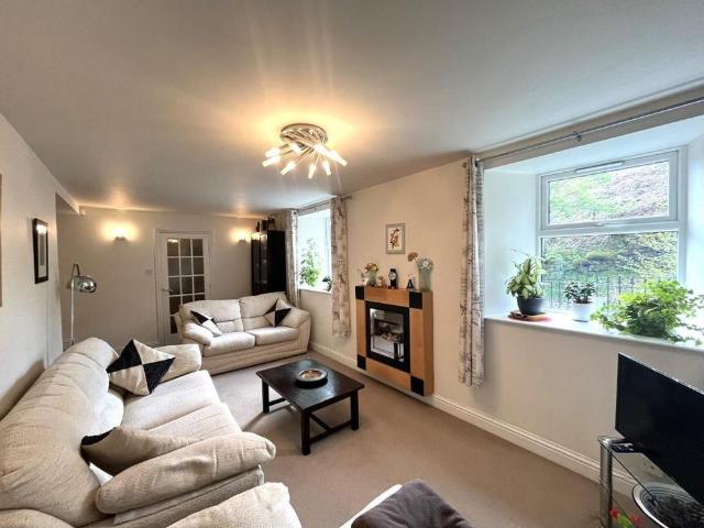 3 bedroom apartment to rent