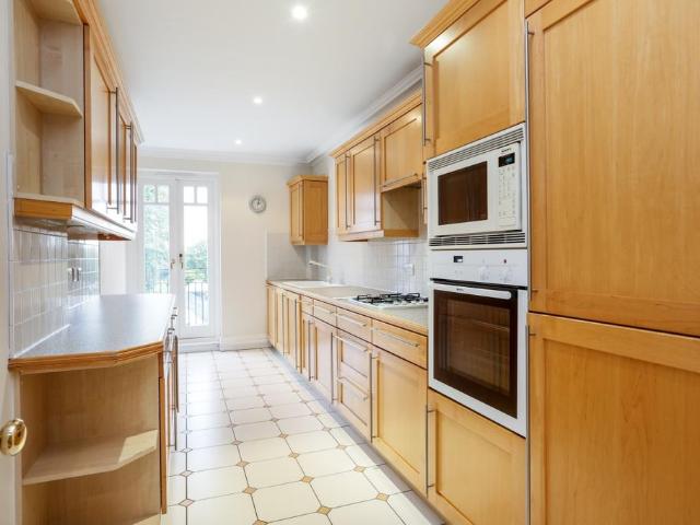 3 bedroom apartment to rent