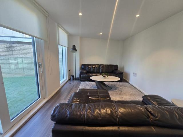 3 bedroom apartment to rent