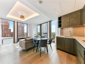 Nine Elms, London, Greater London - Gym